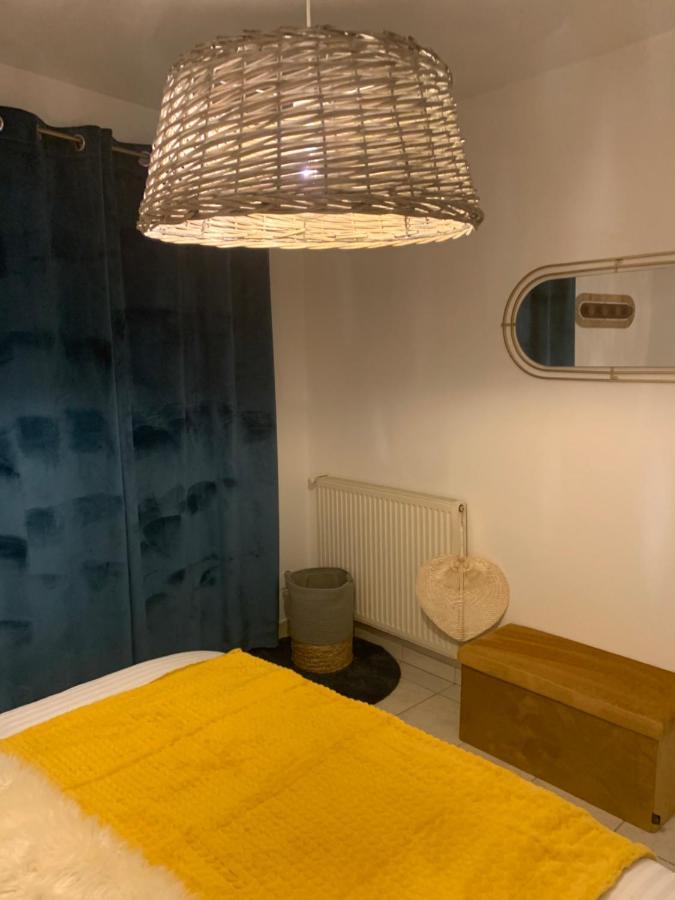 Le Camelia Apartment Tallard Exterior photo